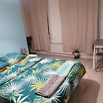 Проживание в семье Sweet Host